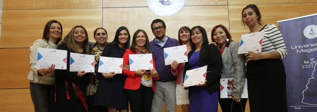 Certifican a directores, jefes de UTP y profesores de la Región de Magallanes y de la Antártica chilena, en diversas áreas del liderazgo escolar