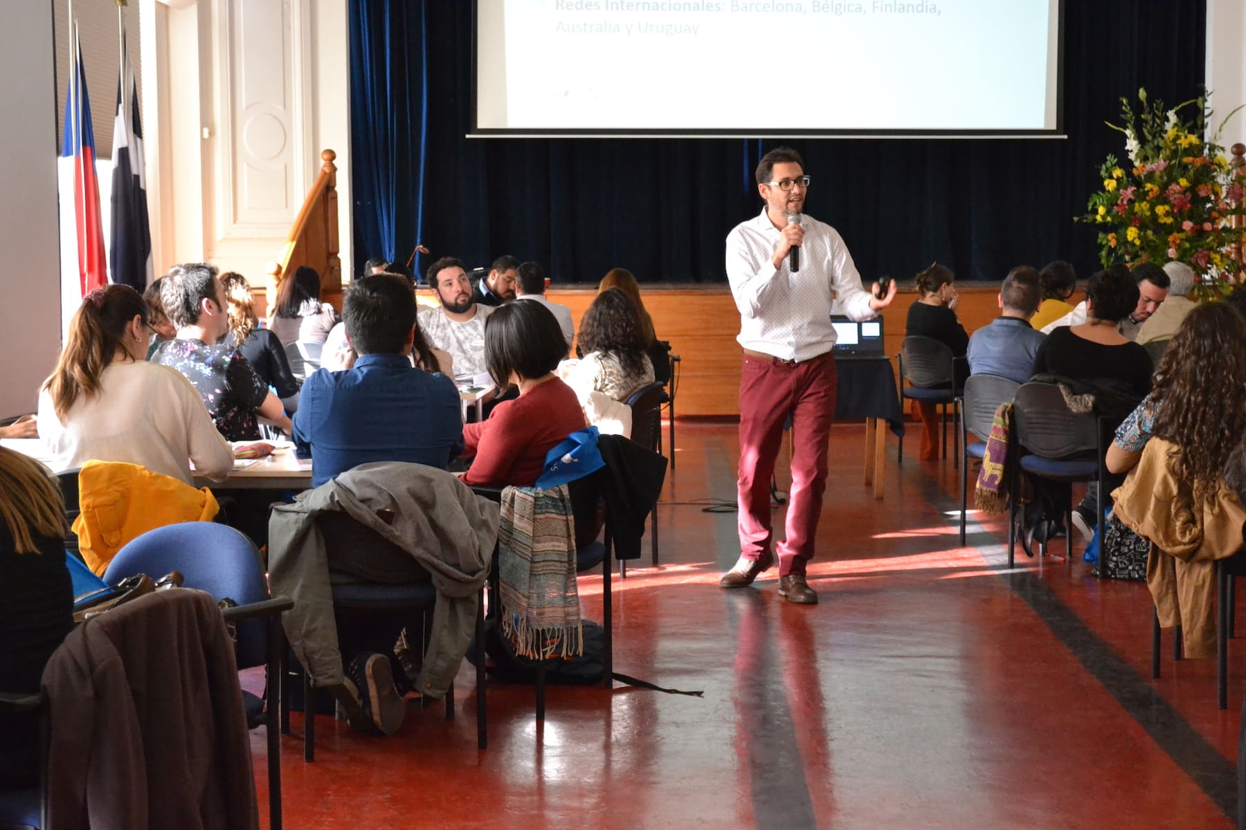 Se inicia cuarta versión de programa formativo que impulsa en escuelas y liceos el liderazgo sistémico y el trabajo en red