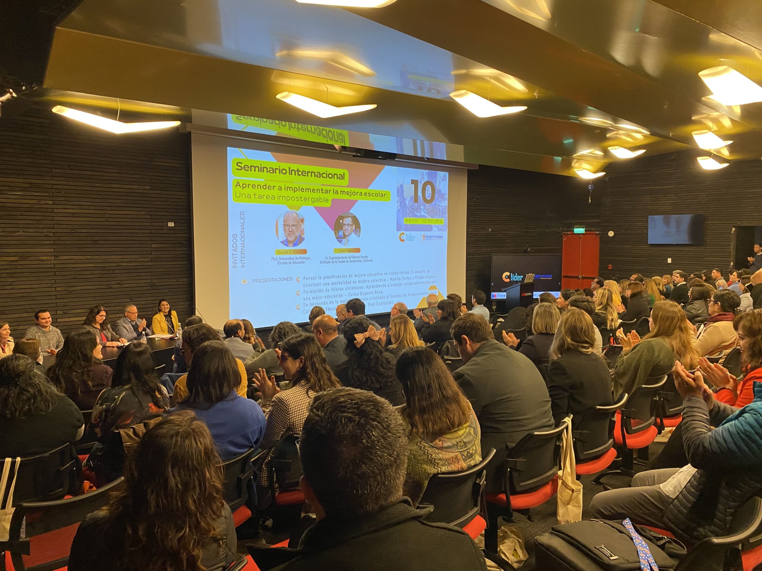 Doscientos líderes educativos participan de seminario internacional para abordar la mejora escolar desde innovadores enfoques