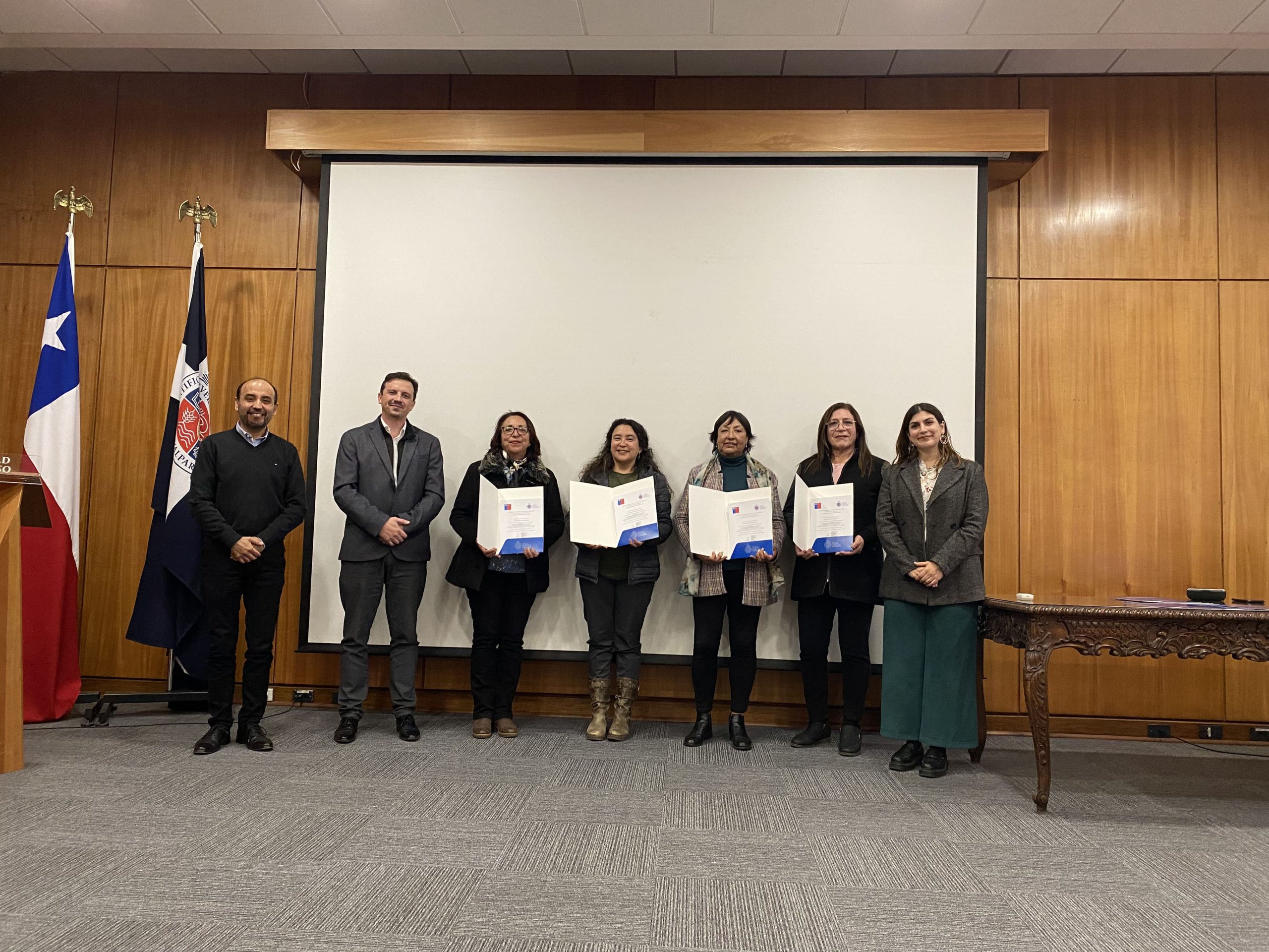 Profesionales del SLEP Valparaíso se reúnen para reflexionar sobre los aprendizajes del Curso “Apropiación de estándares en el contexto del Desarrollo Profesional Docente”