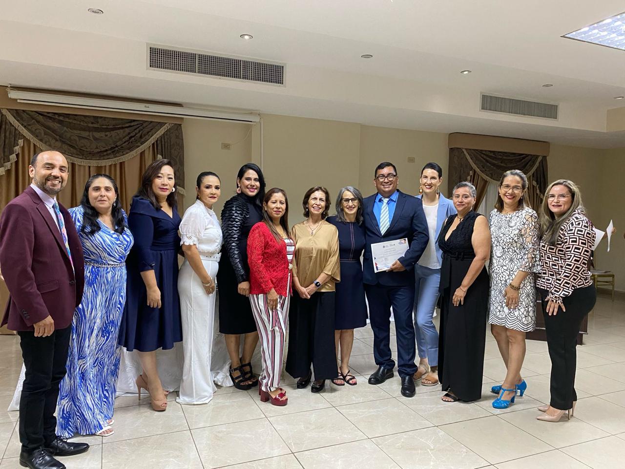 66 panameños y panameñas fortalecen sus capacidades de liderazgo con programas de Líderes Educativos PUCV