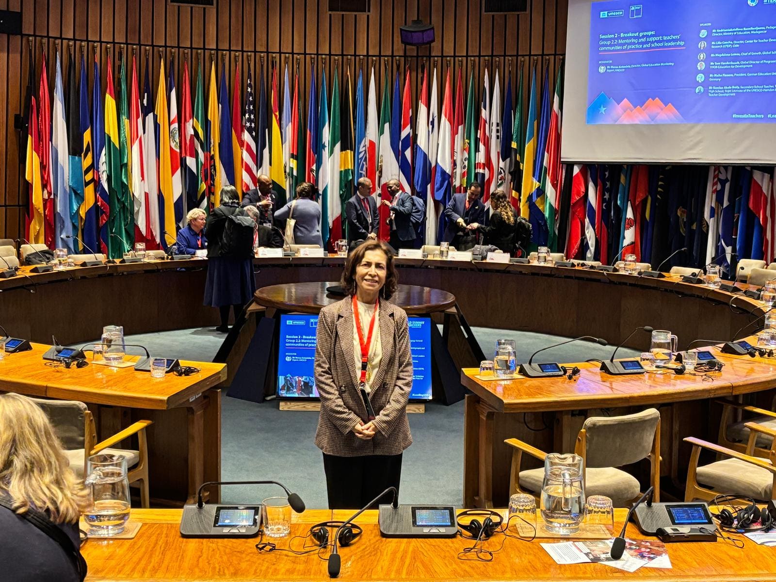 Directora ejecutiva de Líderes Educativos PUCV participó de la Cumbre Mundial sobre Docentes de la UNESCO
