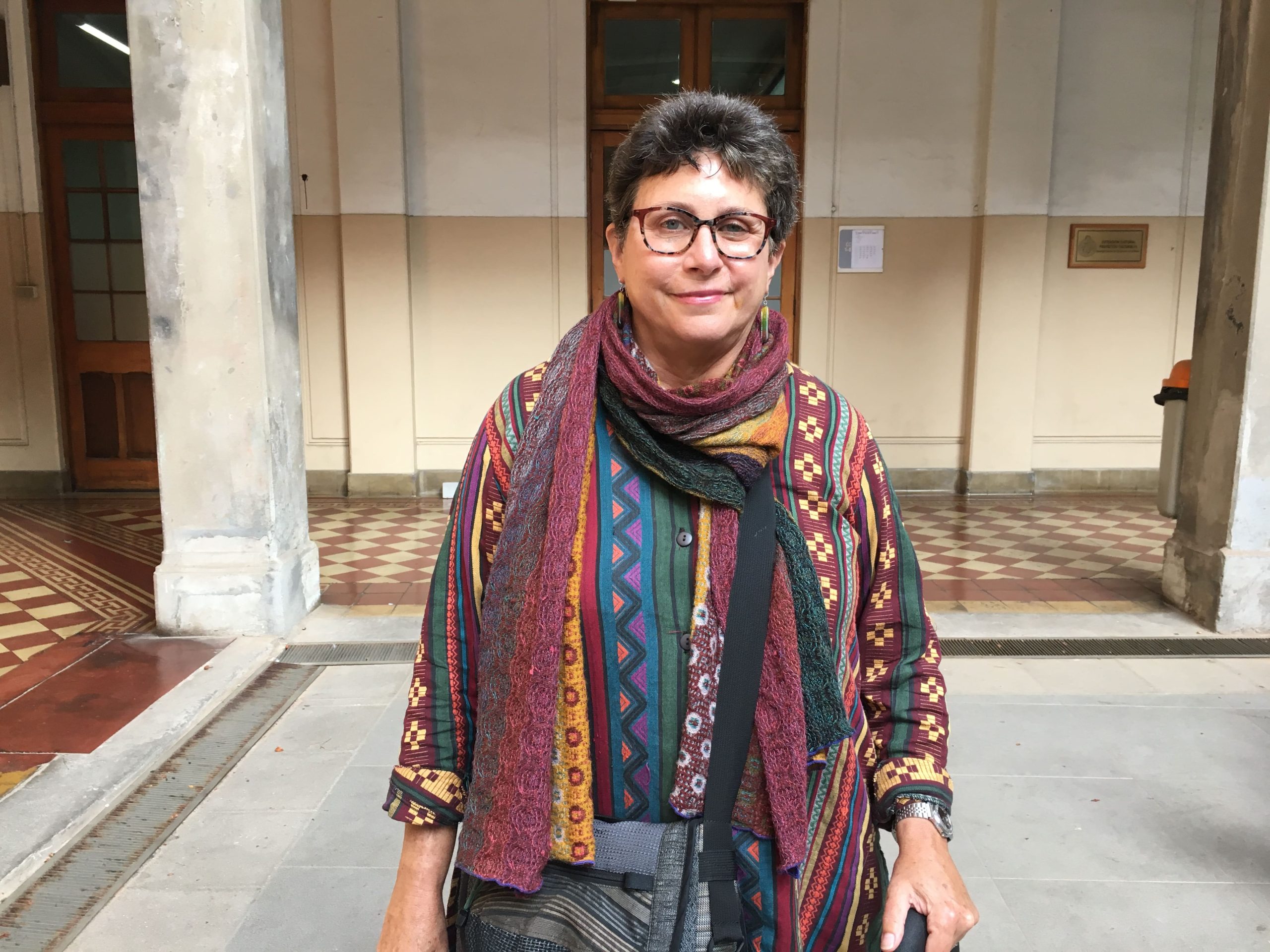 Experta canadiense en análisis de políticas educaciones y agrupaciones profesionales docentes visita Líderes Educativos