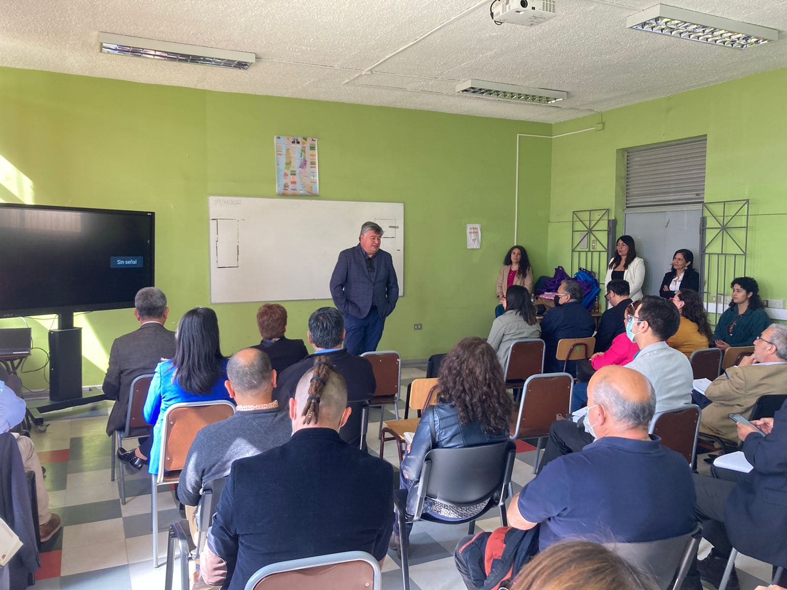 En San Antonio se presentó proyecto que busca fortalecer prácticas de liderazgo y colaboración de líderes educativos