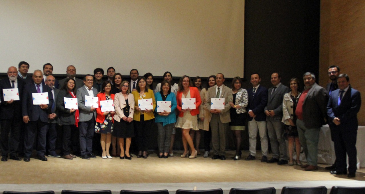 PUCV y CPEIP certifican a 38 participantes y 15 mentores del programa de inducción a directores noveles