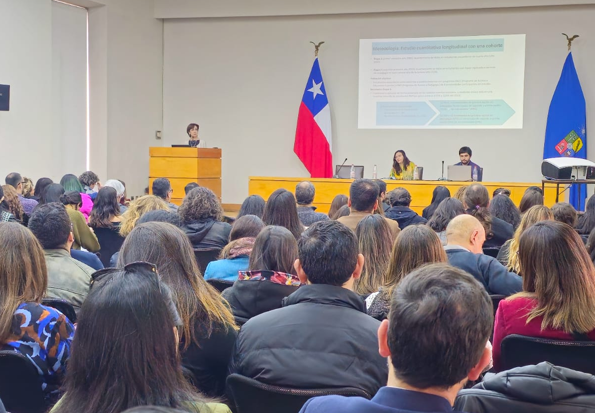 Seminario internacional abordó los desafíos para la atracción de estudiantes a carreras de pedagogía