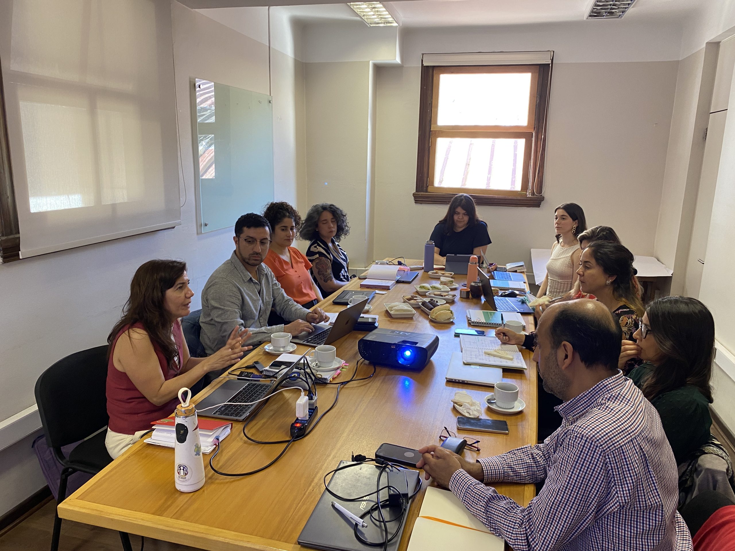 Equipos interinstitucionales de C Líder trabajan colaborativamente en el diseño de los programas de acompañamiento del proyecto